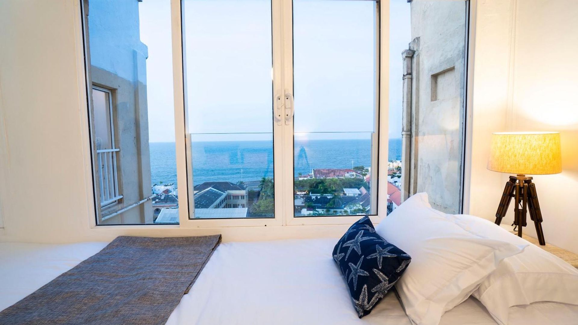 Renovated With Ocean View In Historic Center! Cartagena